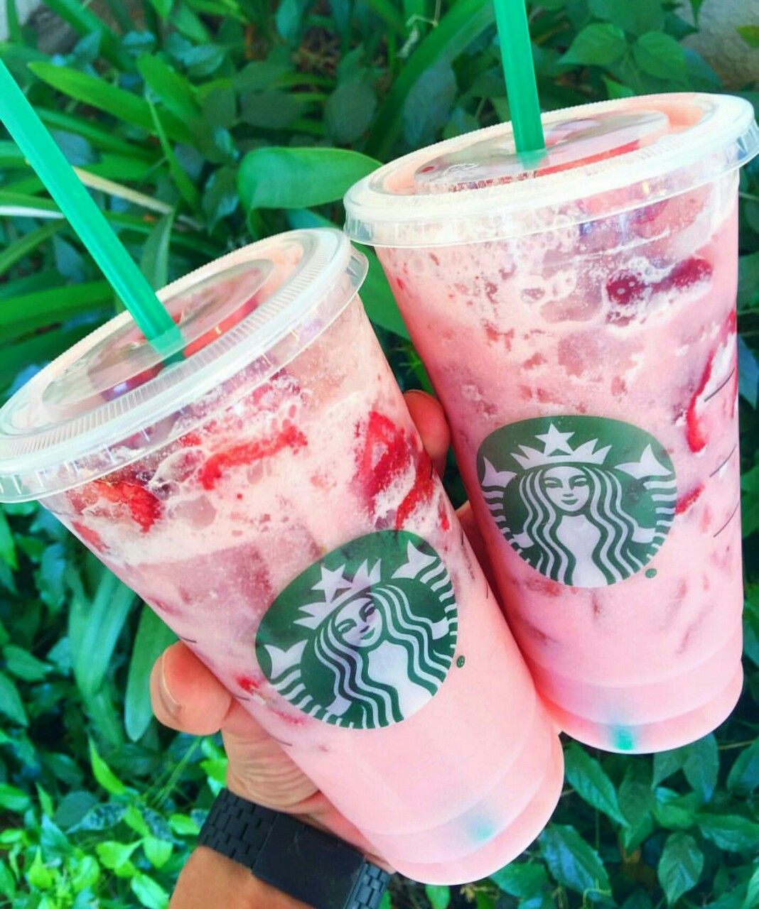 strawberry acai refresher