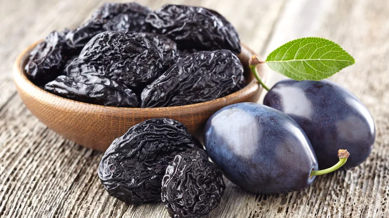 plums vs prunes