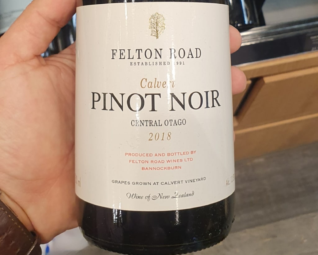 how to pronounce pinot noir image